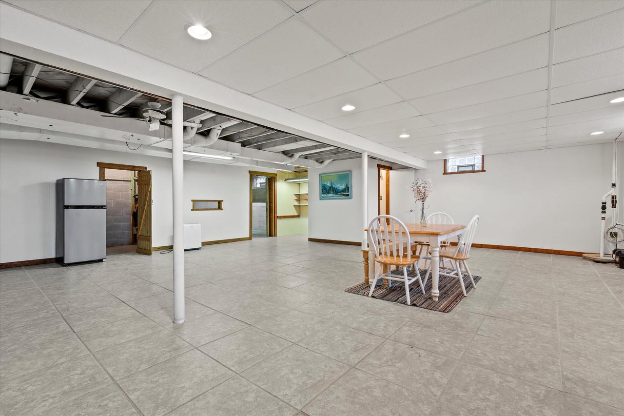 9911 West Argonne DRIVE