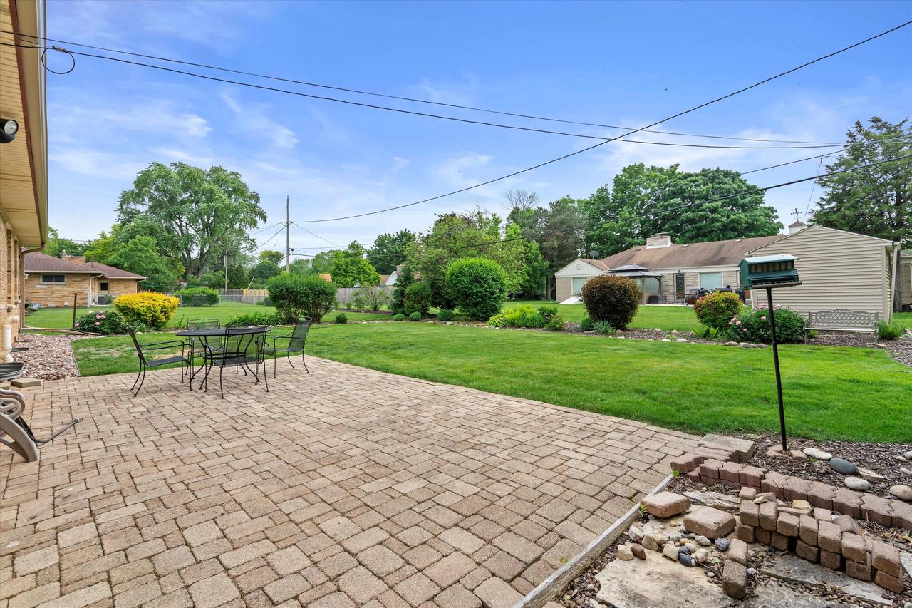 9911 West Argonne DRIVE