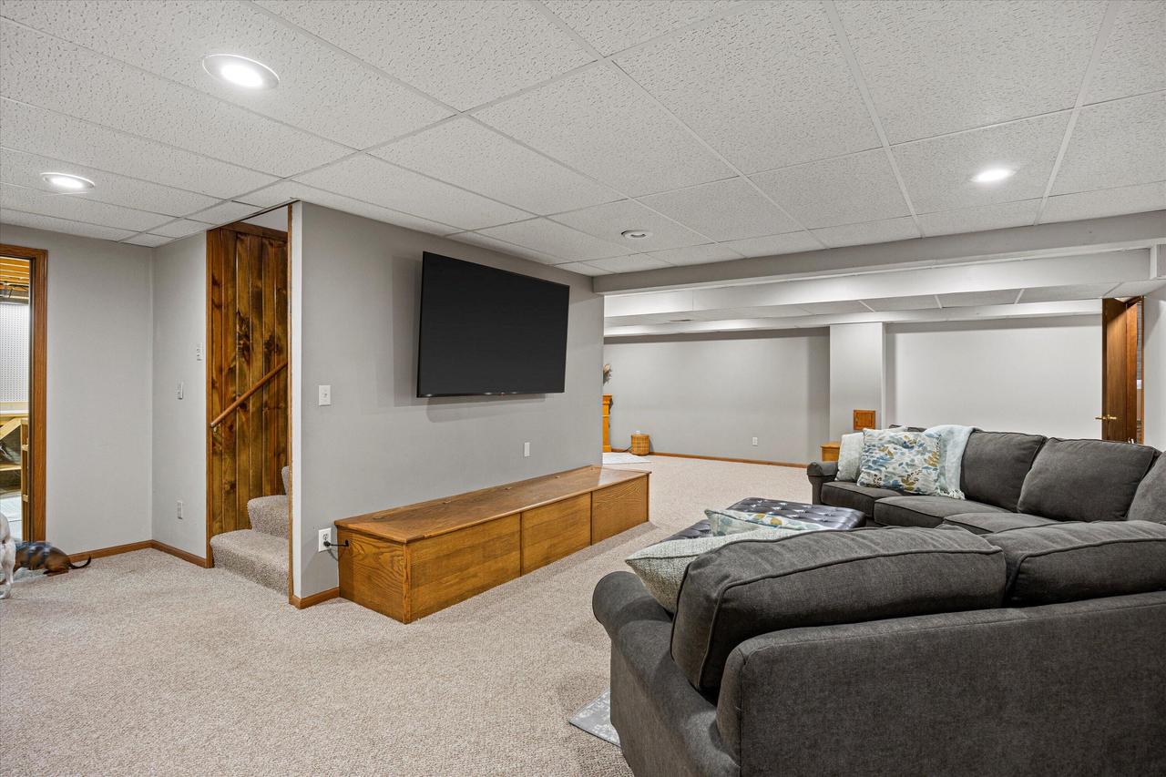 S74W14933 Woods ROAD