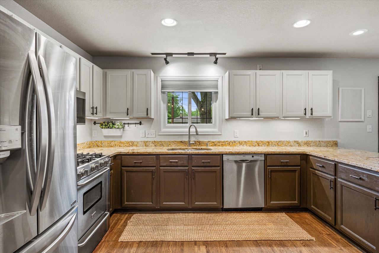 S74W14933 Woods ROAD