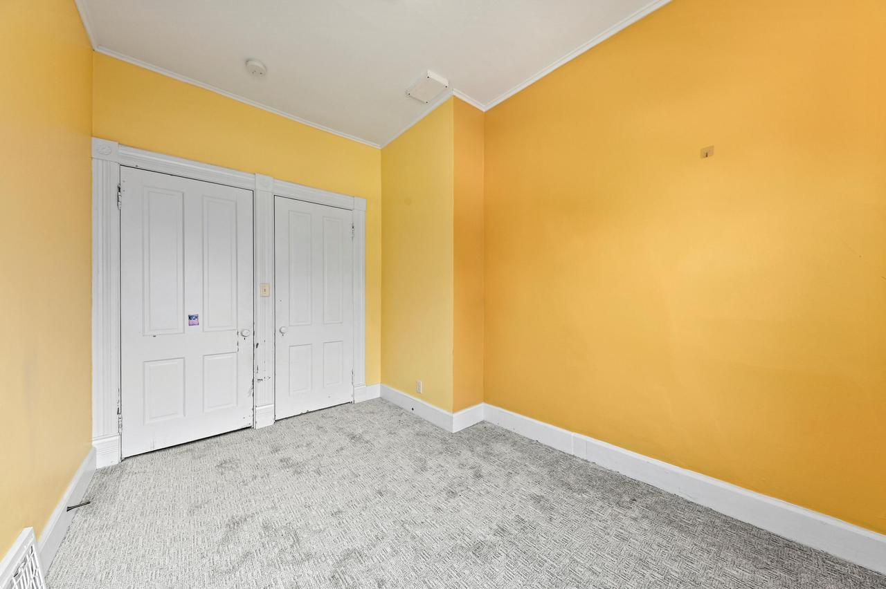 7233 Milwaukee AVENUE 7235