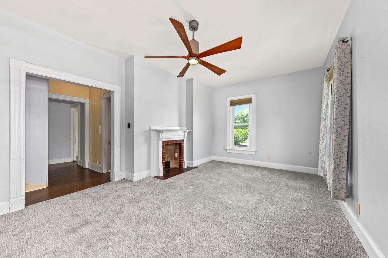 7233 Milwaukee AVENUE 7235