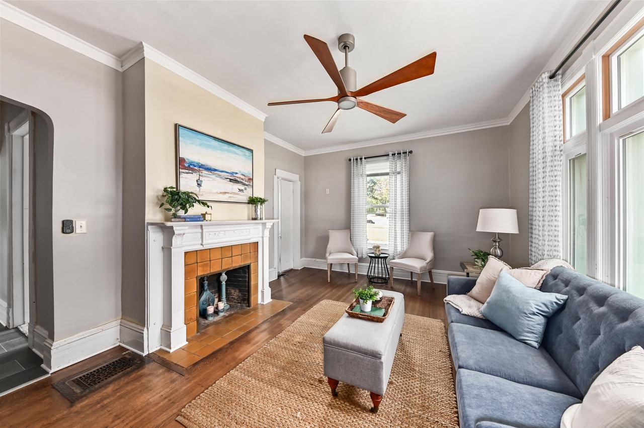 7233 Milwaukee AVENUE 7235