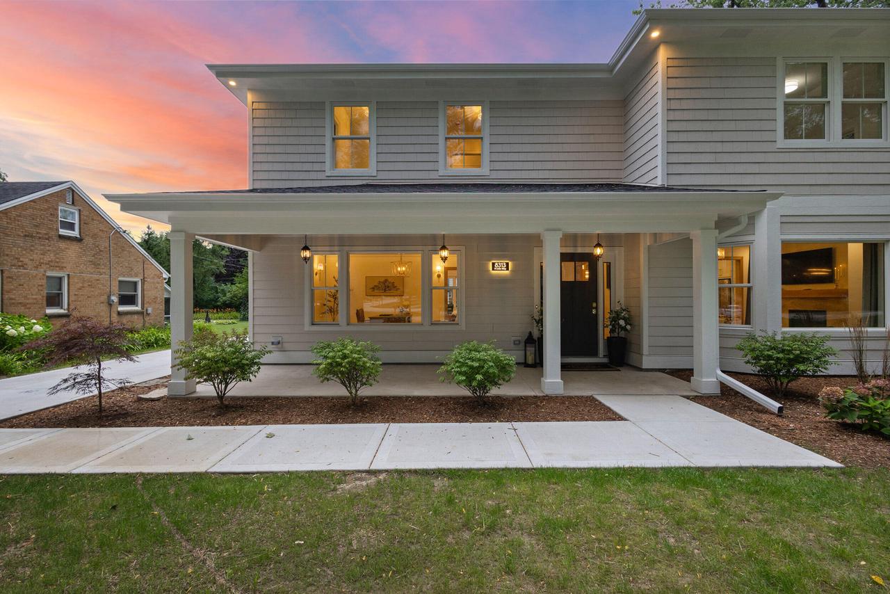 8313 North Links WAY