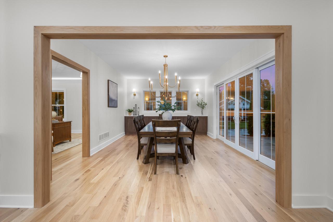 8313 North Links WAY