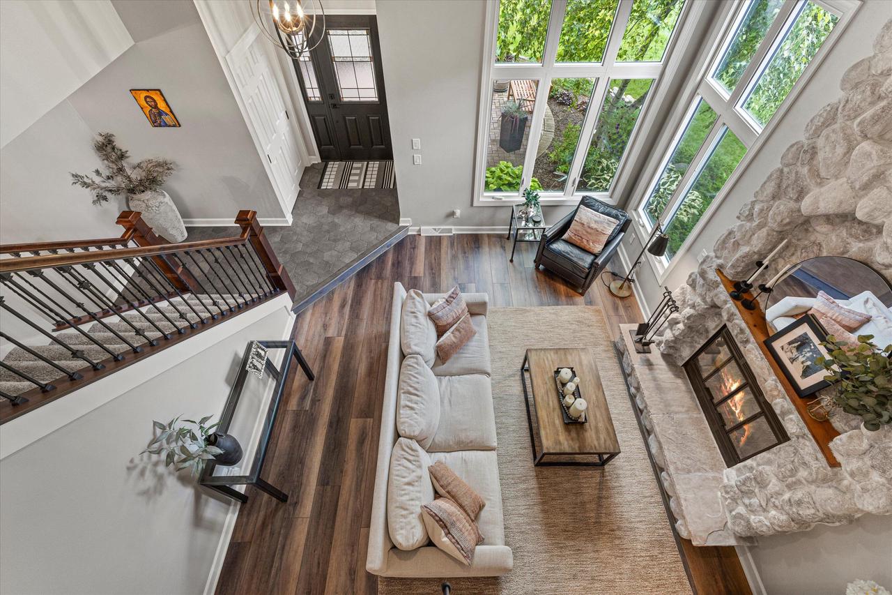 3952 South Victoria CIRCLE