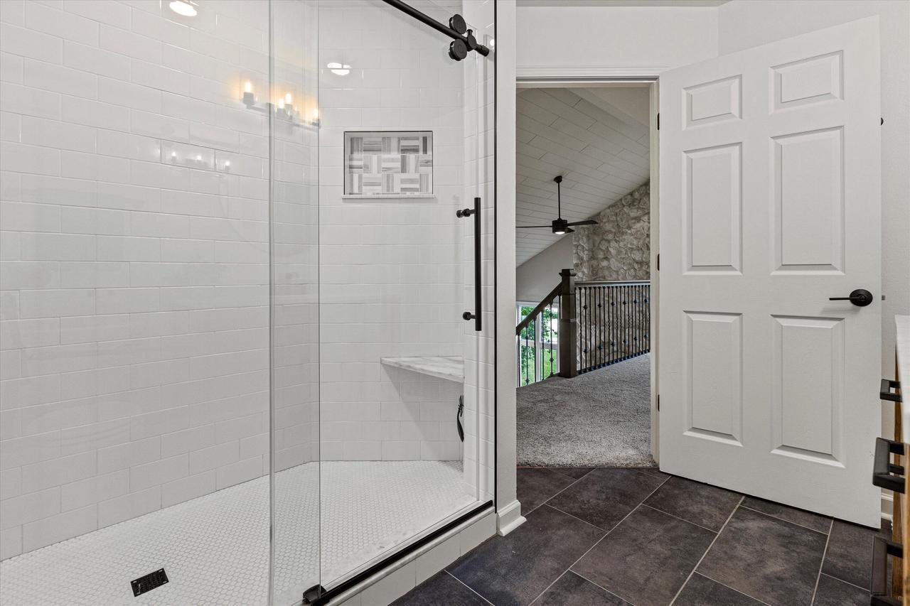 3952 South Victoria CIRCLE