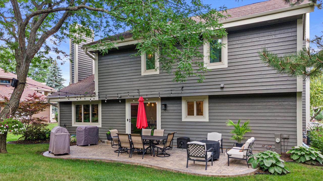 3952 South Victoria CIRCLE