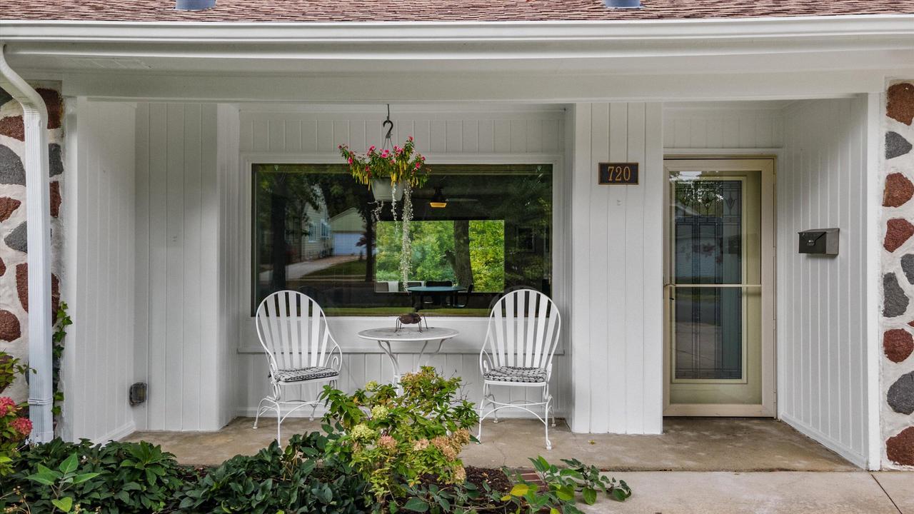 720 Rock PLACE