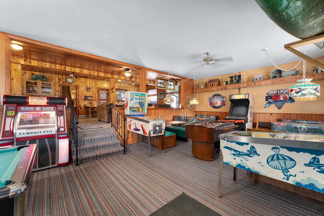 N9517 Thunderbird LANE