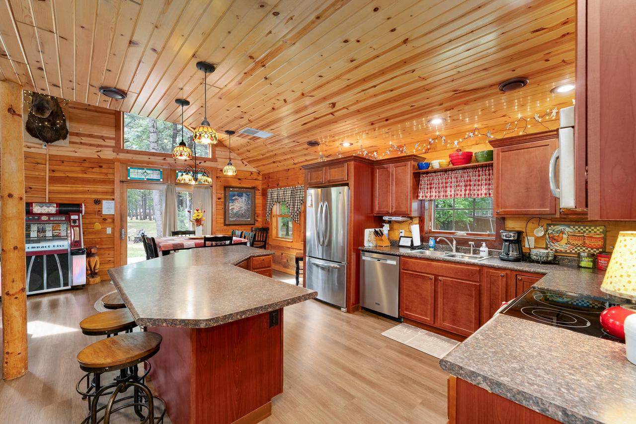 N9517 Thunderbird LANE