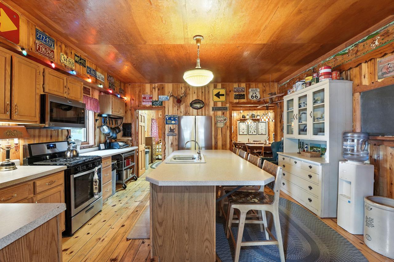 N9517 Thunderbird LANE