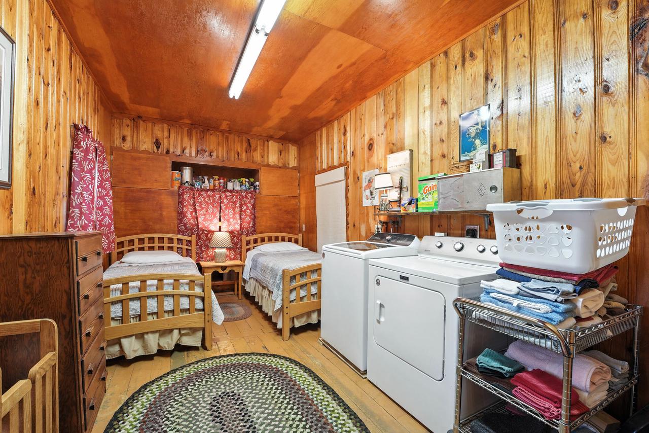 N9517 Thunderbird LANE