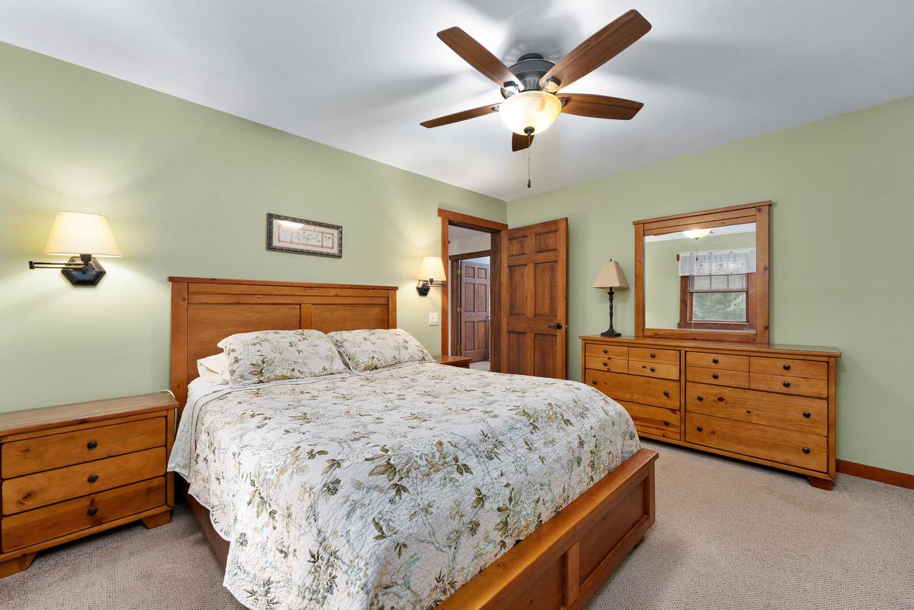 N9517 Thunderbird LANE