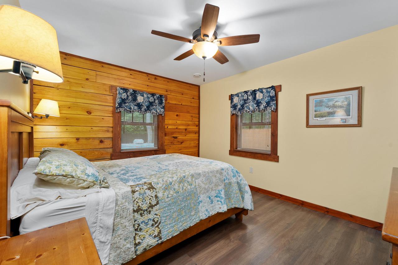 N9517 Thunderbird LANE