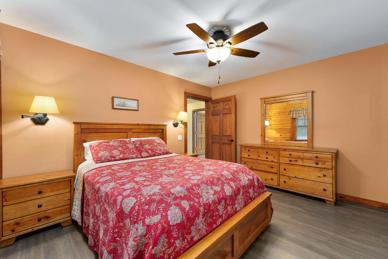 N9517 Thunderbird LANE