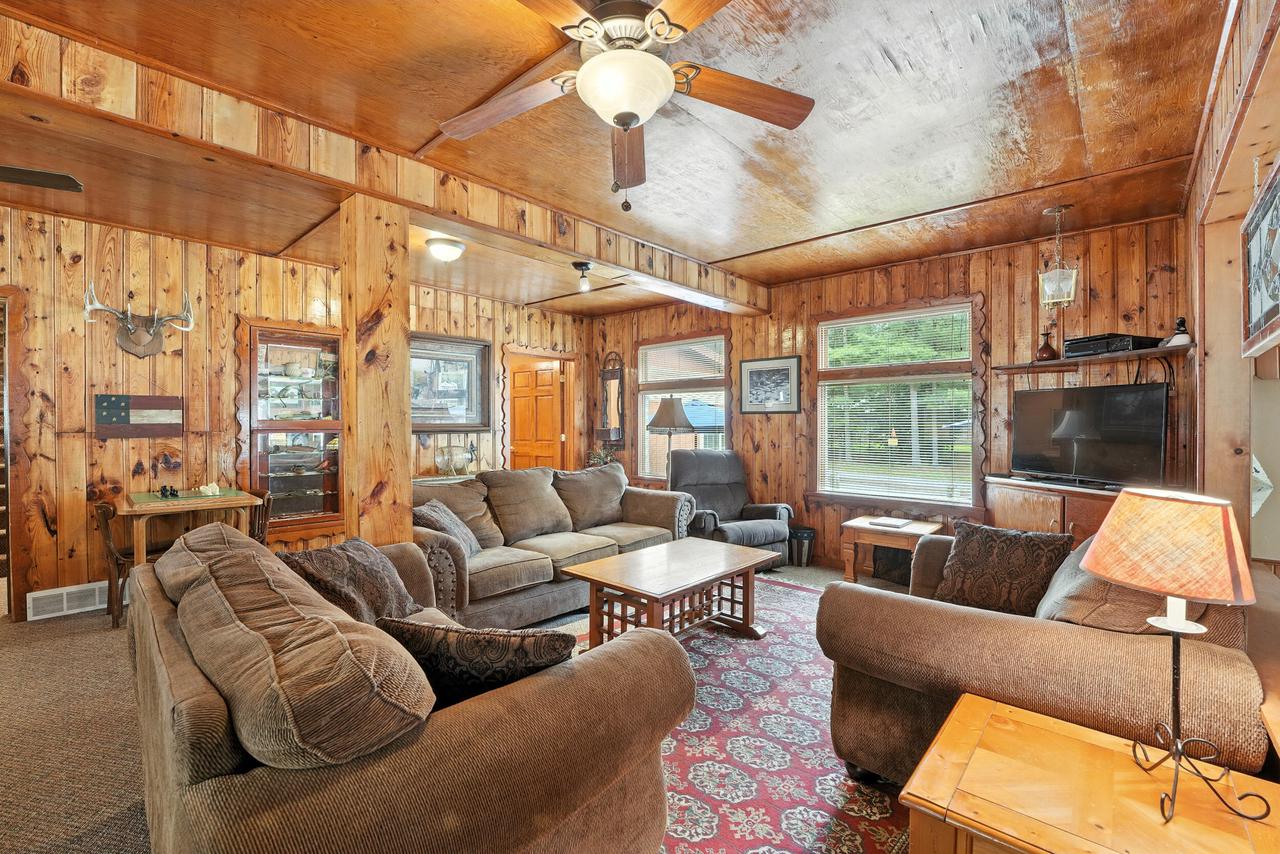 N9517 Thunderbird LANE