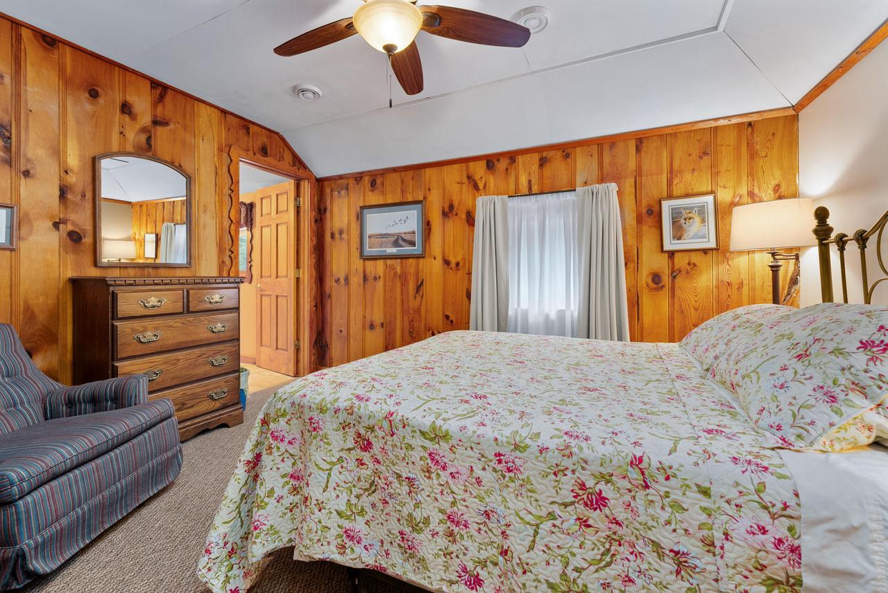 N9517 Thunderbird LANE