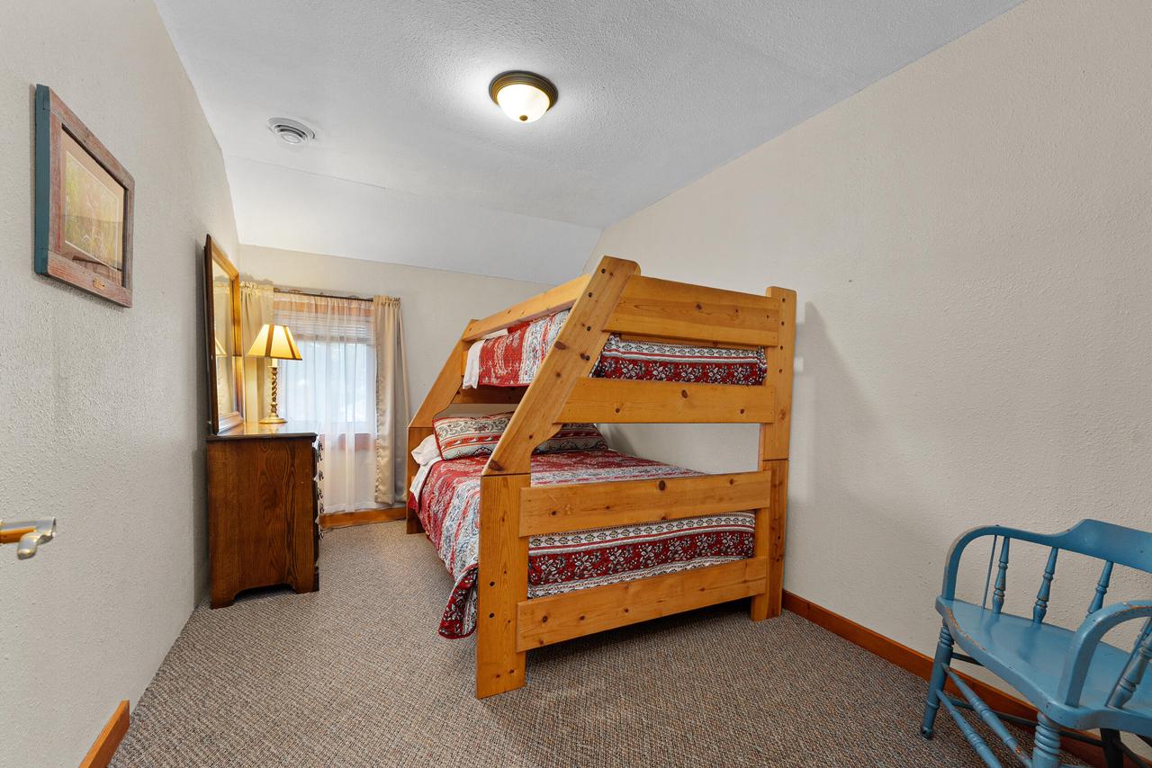 N9517 Thunderbird LANE