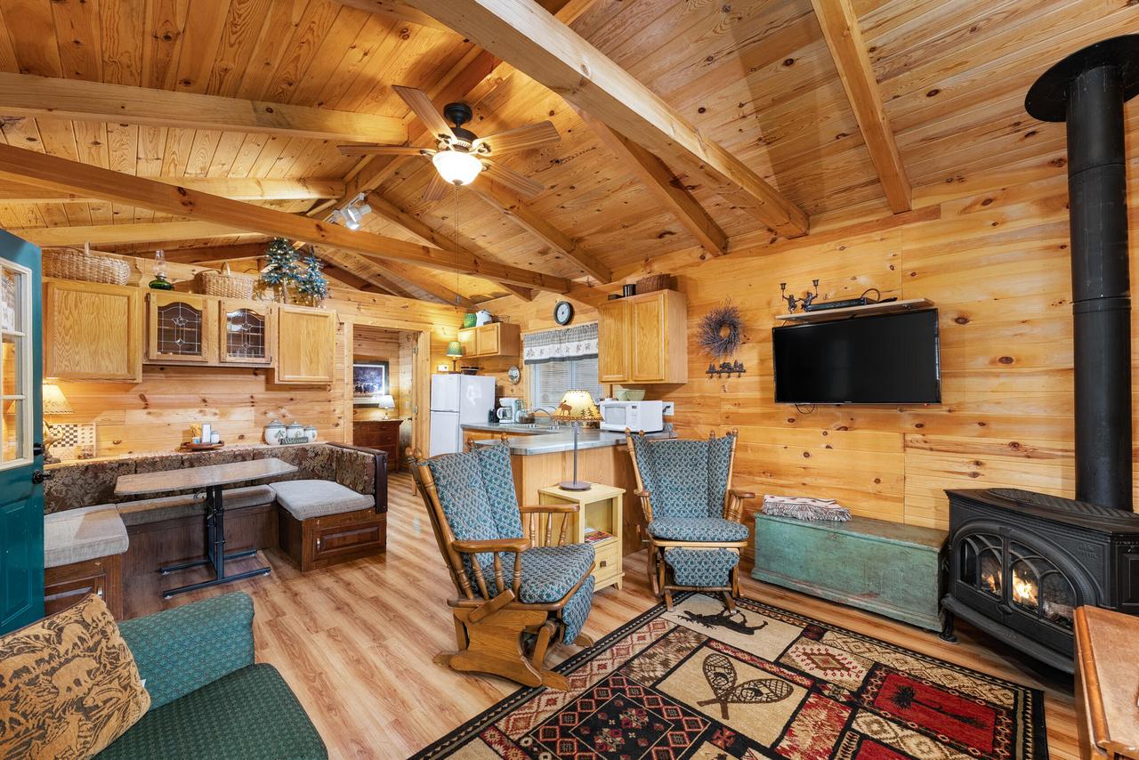 N9517 Thunderbird LANE