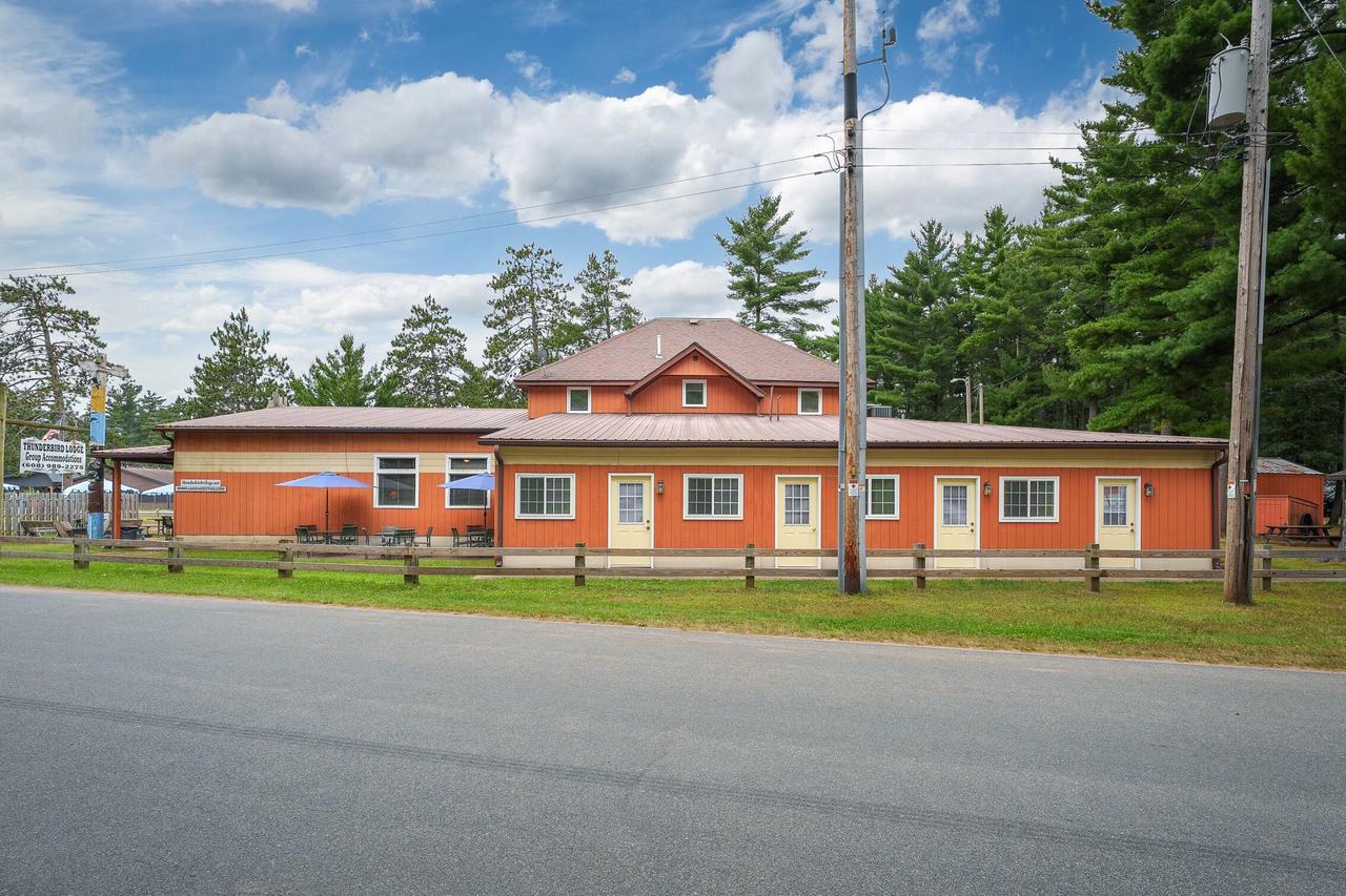 N9517 Thunderbird LANE