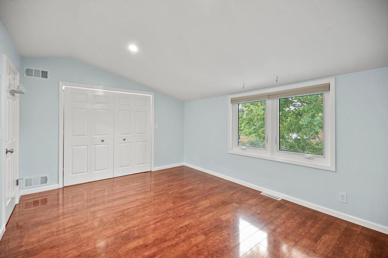 2702 South Shore DRIVE B