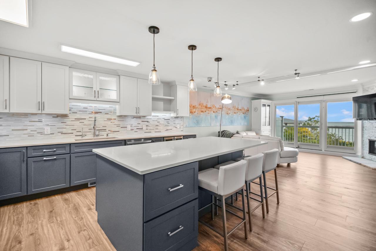 2702 South Shore DRIVE B