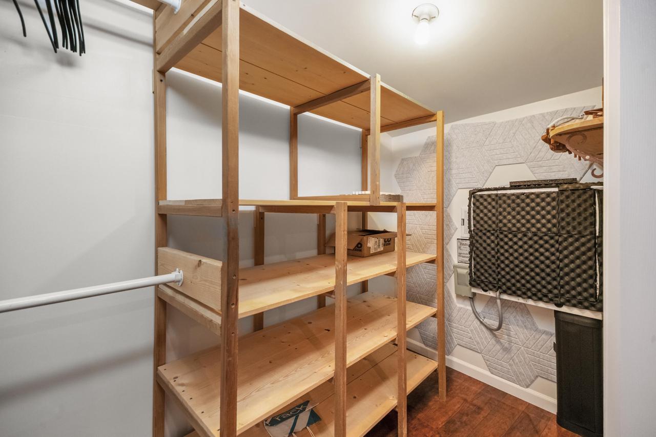 2702 South Shore DRIVE B