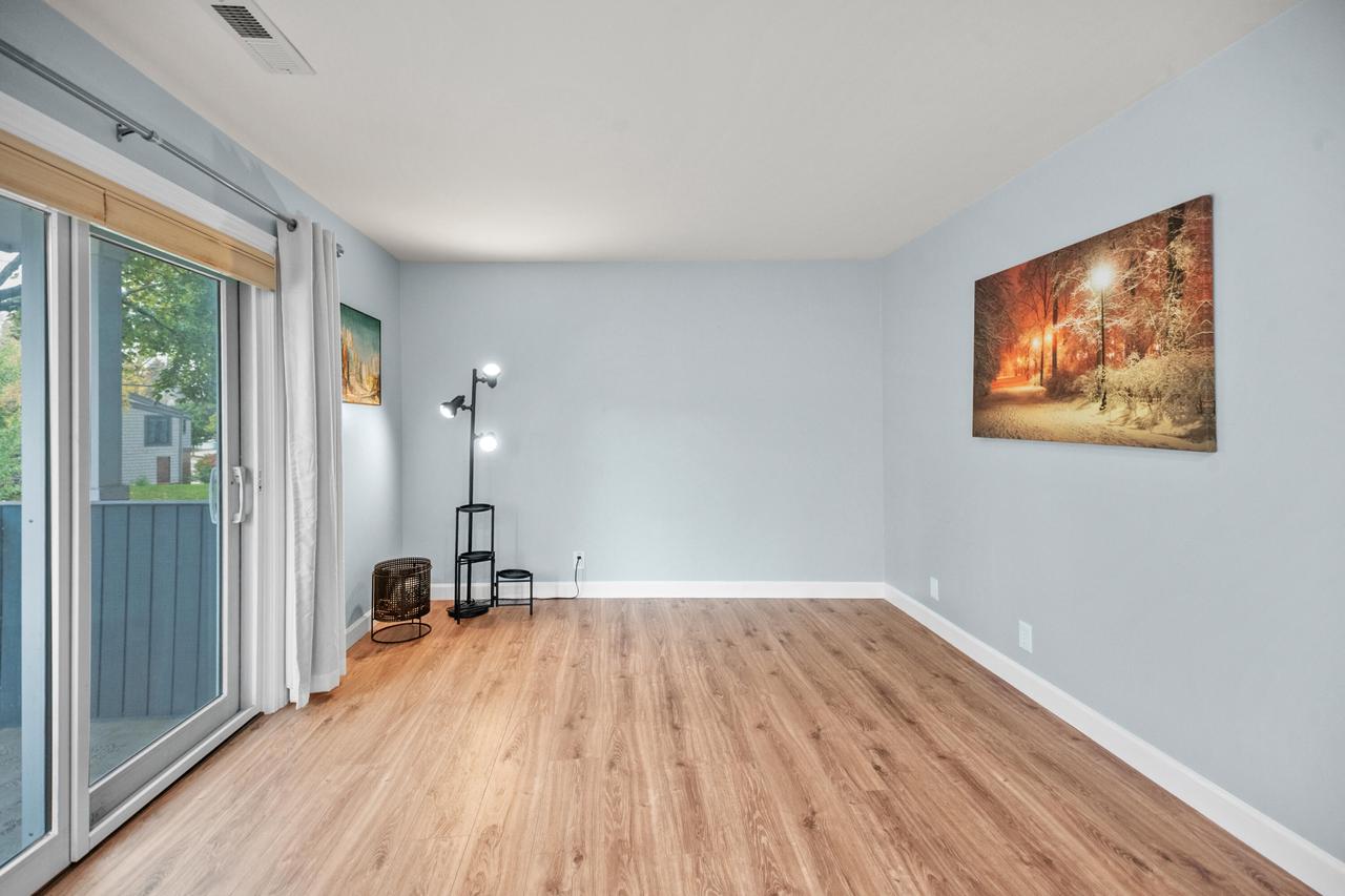 2702 South Shore DRIVE B