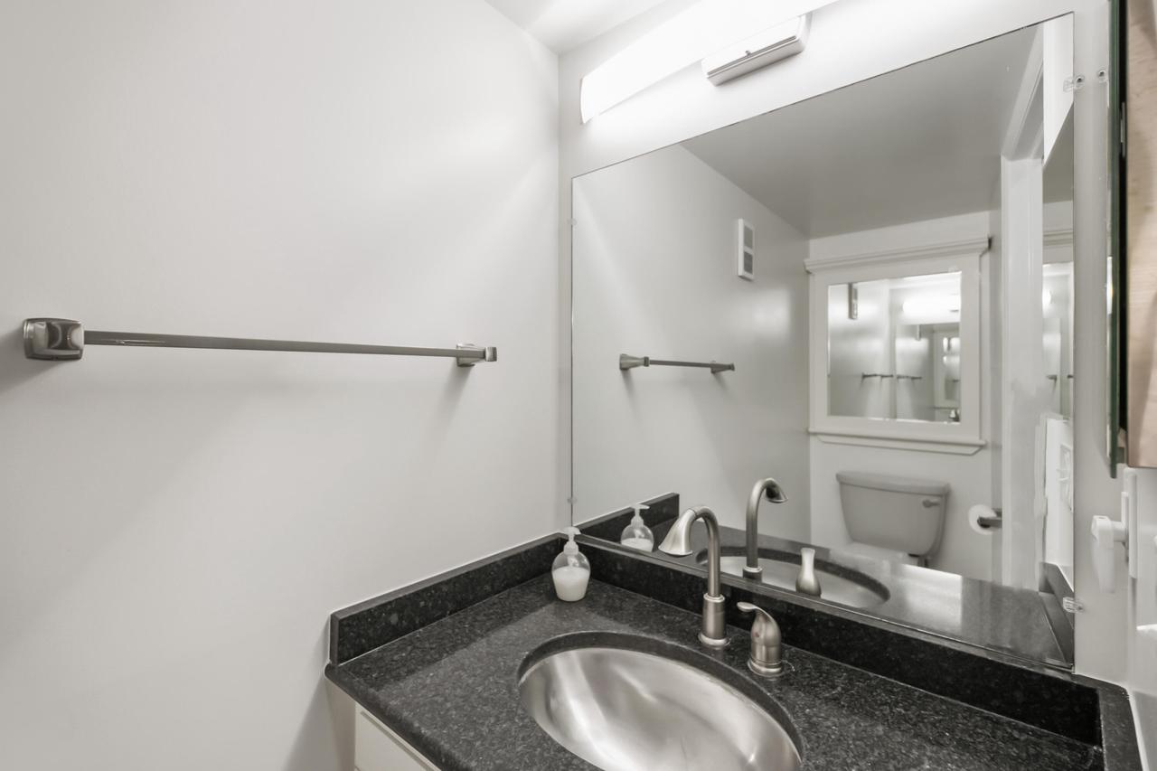 2702 South Shore DRIVE B