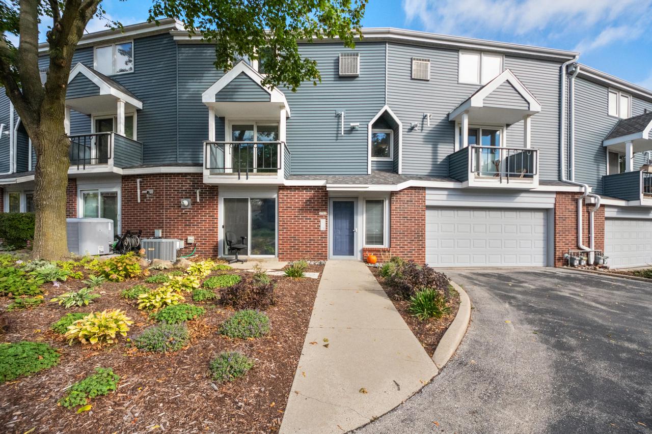 2702 South Shore DRIVE B