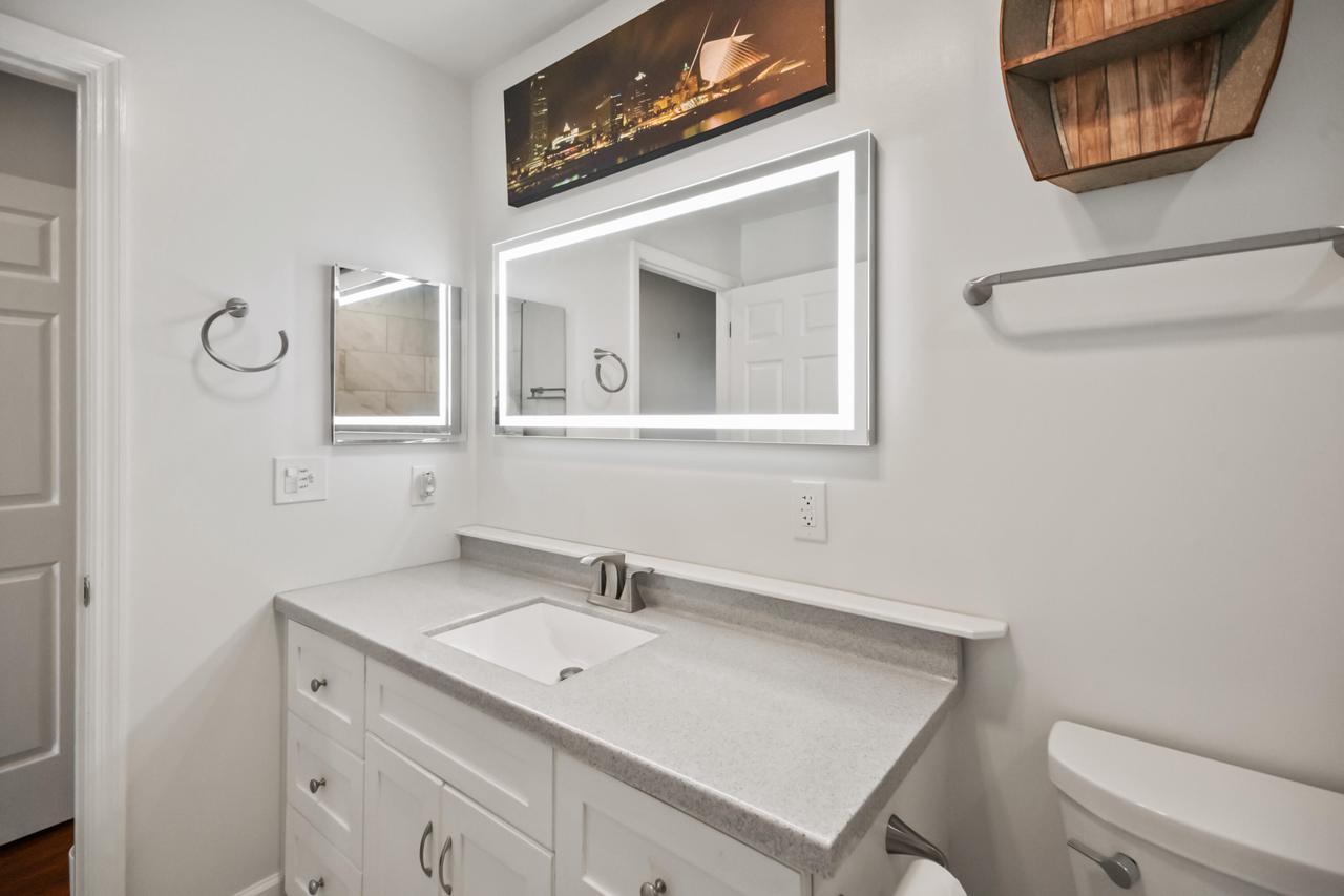 2702 South Shore DRIVE B