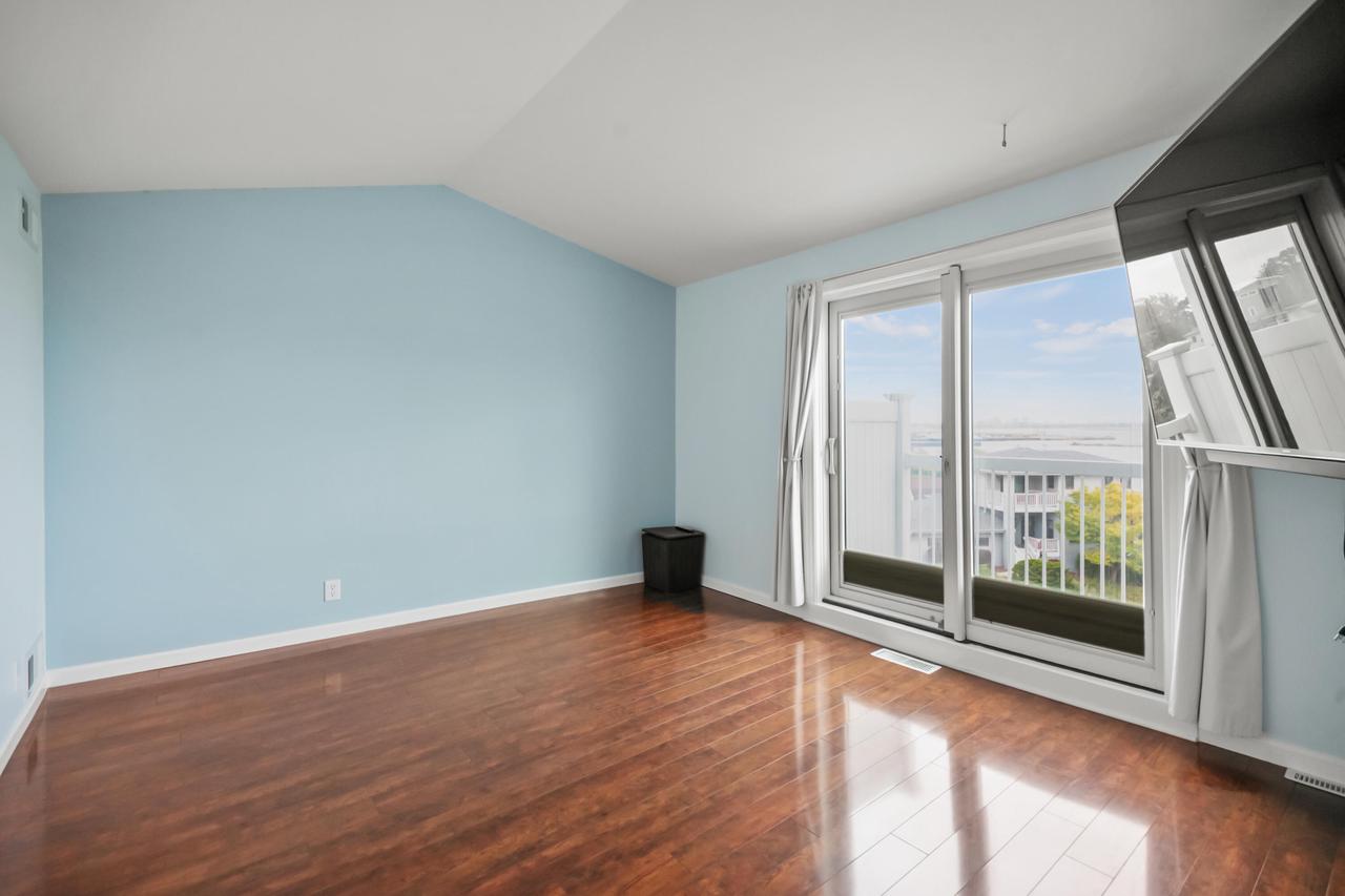 2702 South Shore DRIVE B