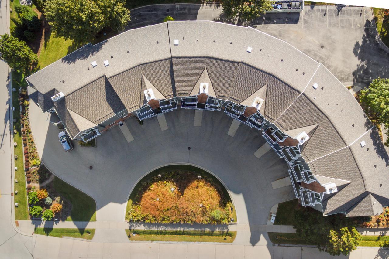 2702 South Shore DRIVE B