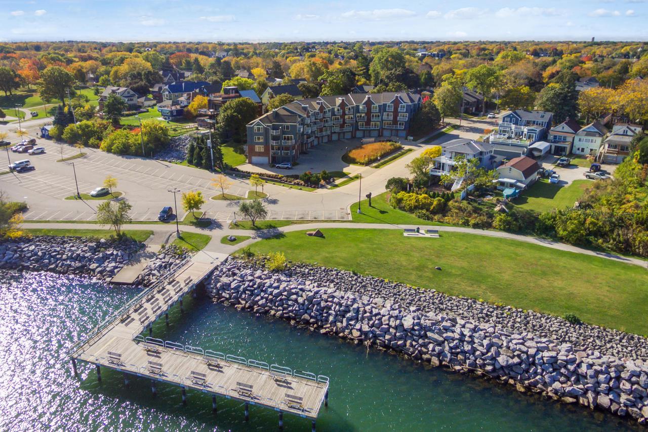 2702 South Shore DRIVE B