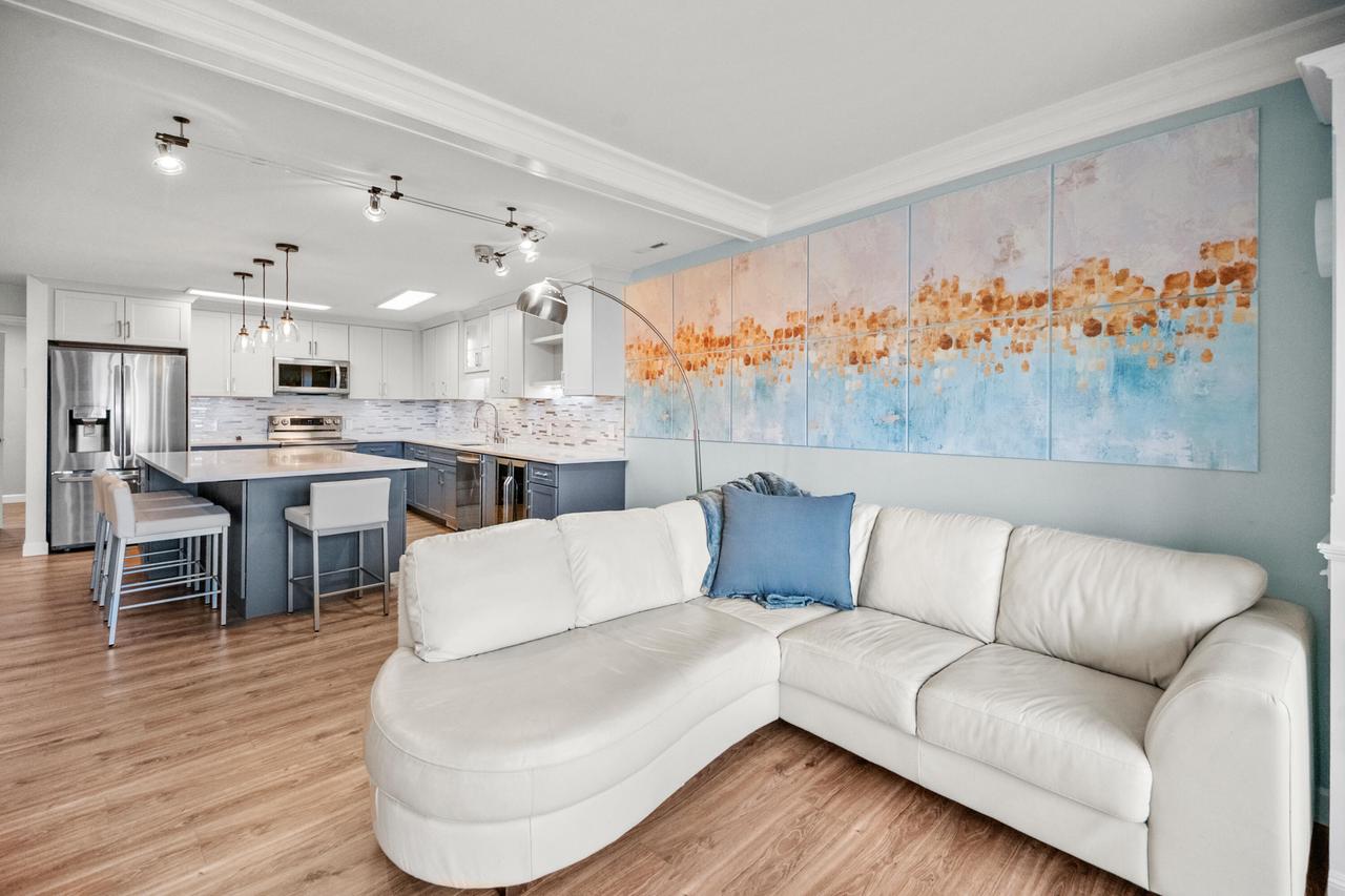 2702 South Shore DRIVE B