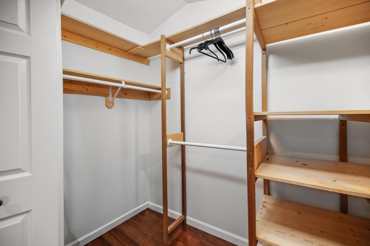 2702 South Shore DRIVE B