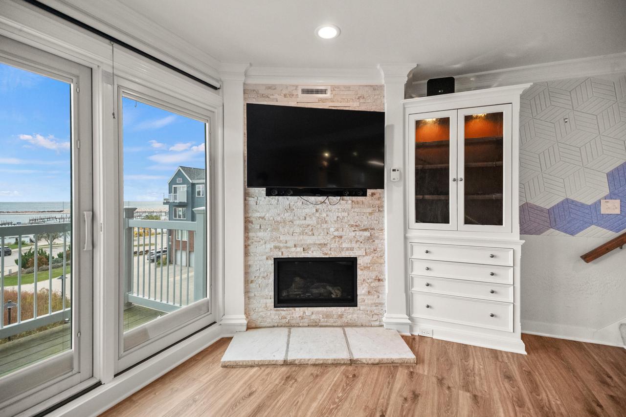 2702 South Shore DRIVE B