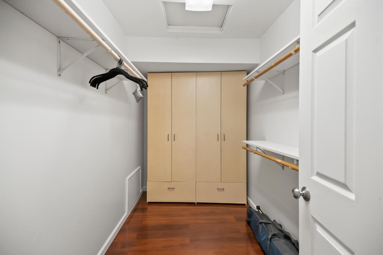 2702 South Shore DRIVE B