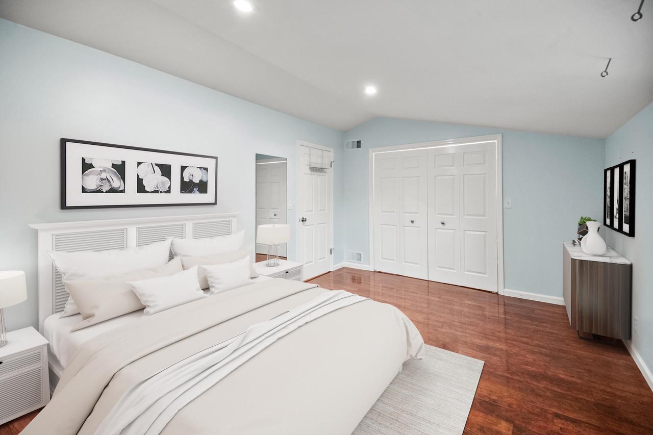 2702 South Shore DRIVE B