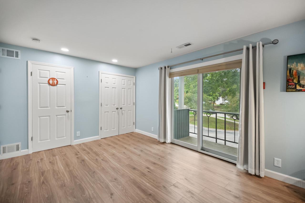 2702 South Shore DRIVE B