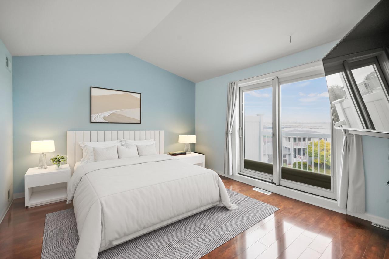 2702 South Shore DRIVE B