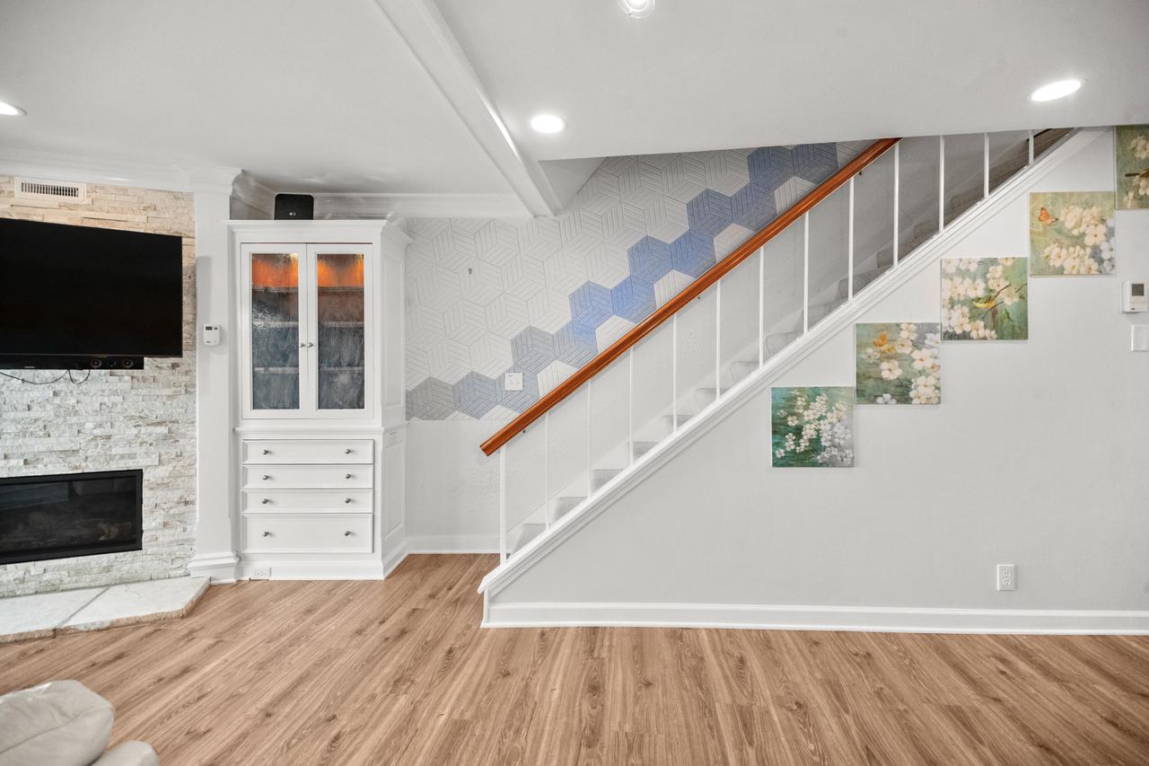 2702 South Shore DRIVE B