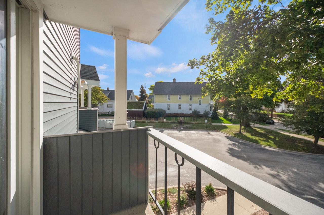 2702 South Shore DRIVE B