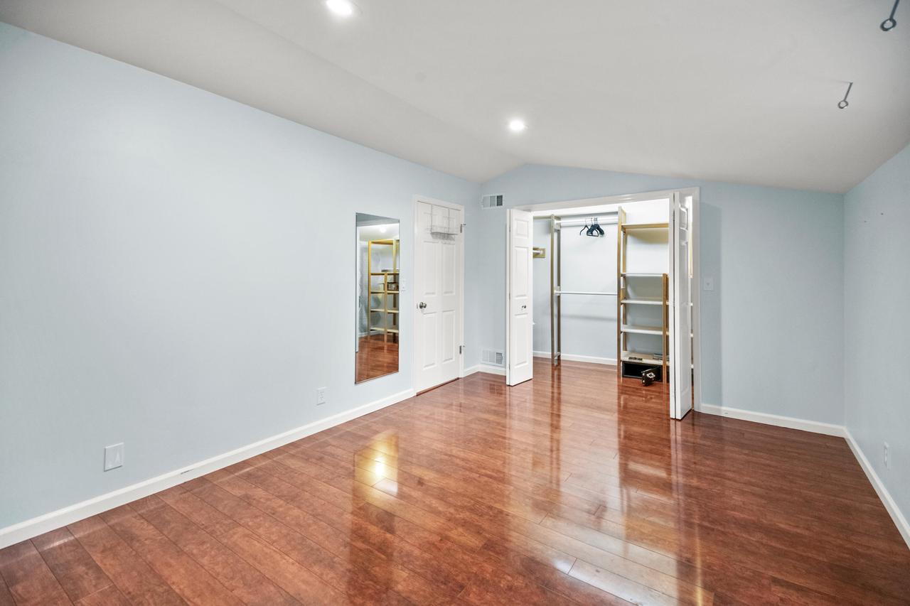 2702 South Shore DRIVE B