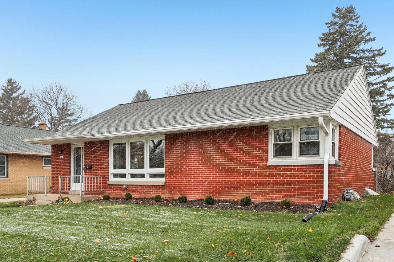 5405 North Lydell AVENUE