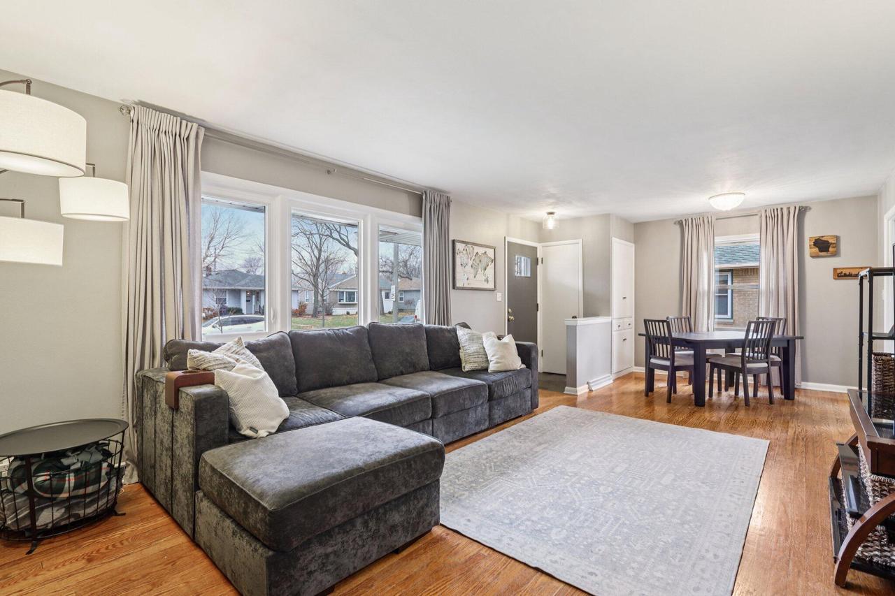 5405 North Lydell AVENUE