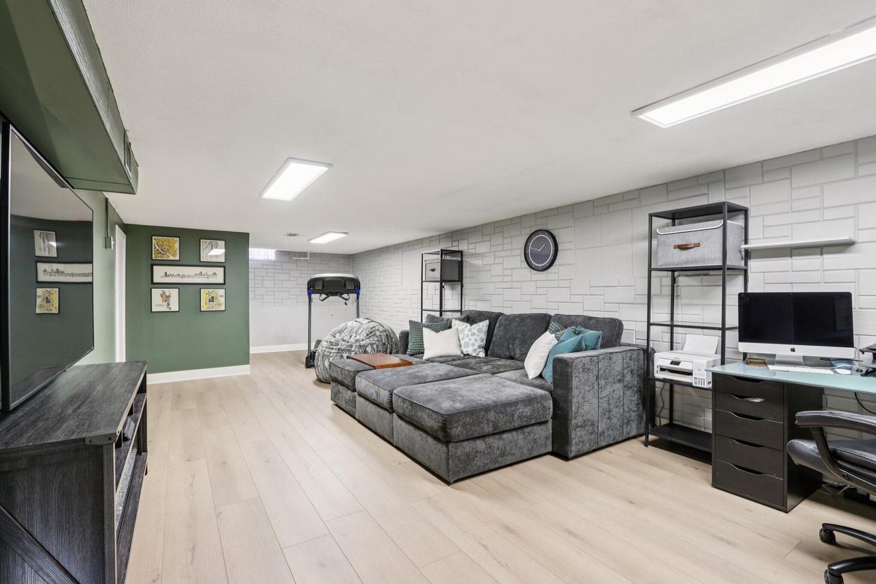 5405 North Lydell AVENUE