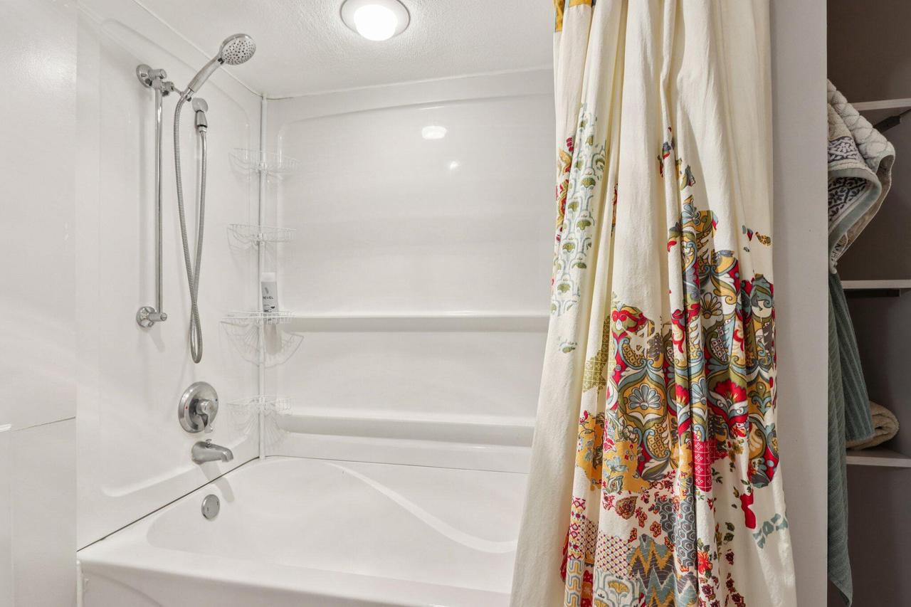 5405 North Lydell AVENUE