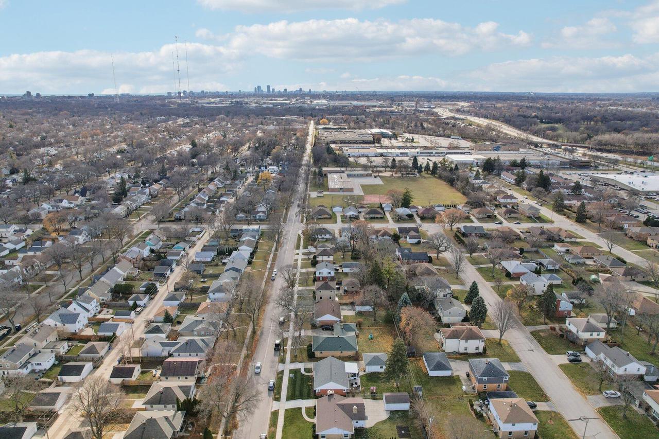 5405 North Lydell AVENUE